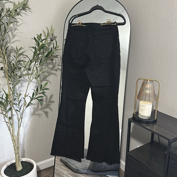 Abercrombie & Fitch Curve Love — The Flare, Ultra High Rise Black Jeans - Picture 3 of 3
